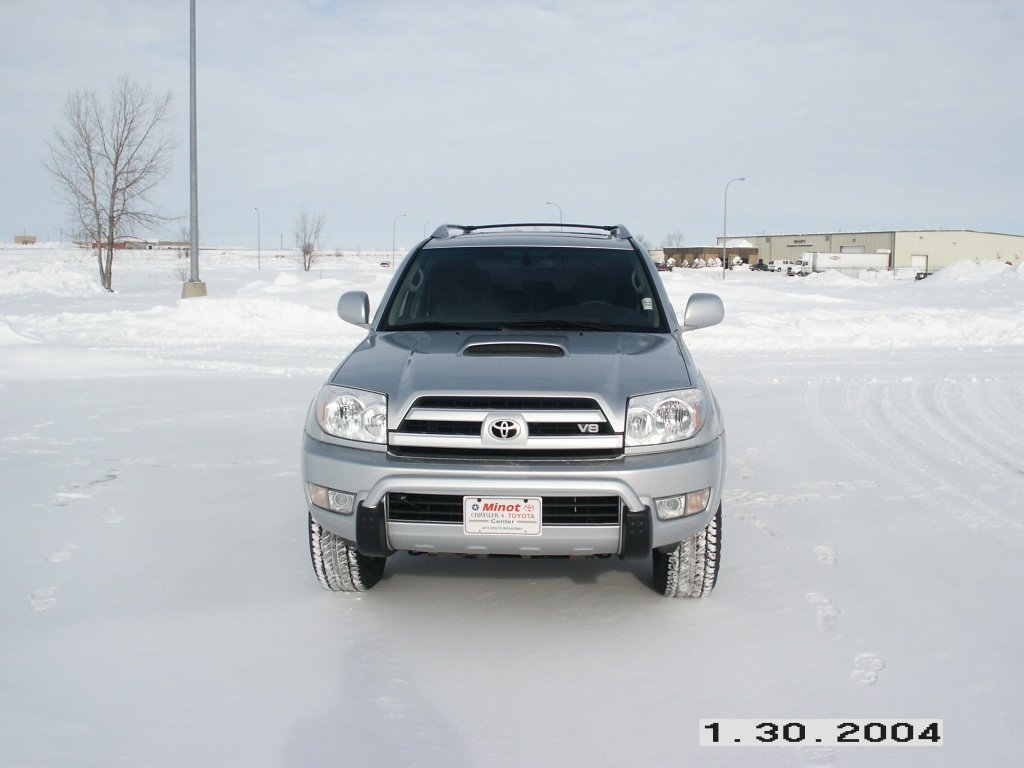 2004 4Runner (Front View).png