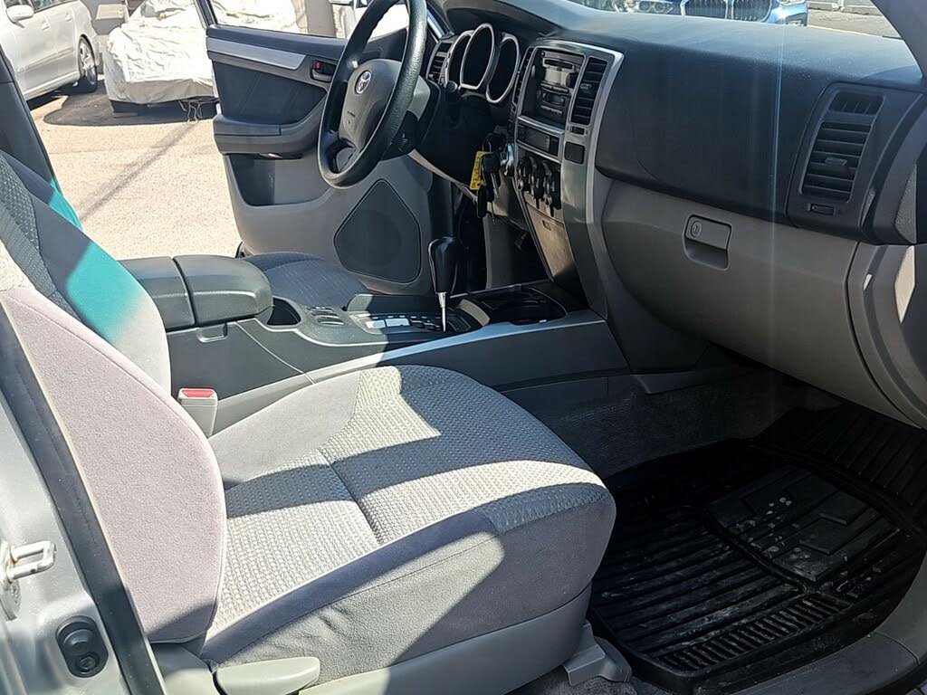 2004_toyota_4runner-pic-621212945955943438-1024x768.jpg