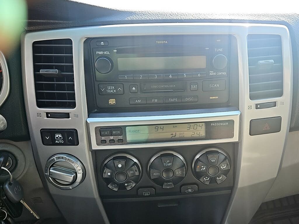 2004_toyota_4runner-pic-6517158058875861999-1024x768.jpg