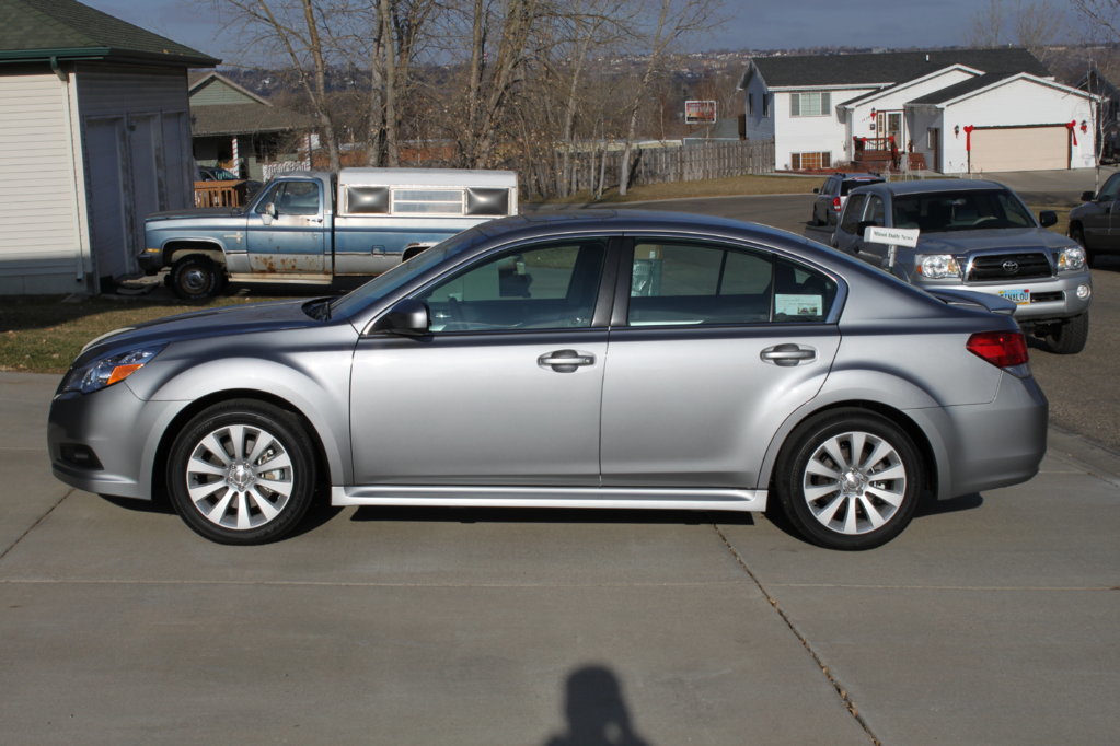 2010 Legacy 3.6R Premium-01 (Driver Side).jpg