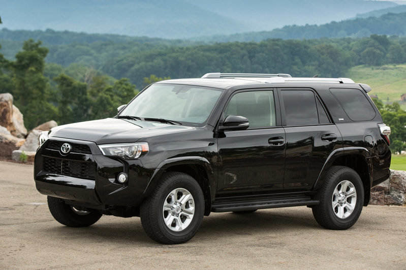 2014-toyota-4runner-sr5-front-three-quarters.jpg