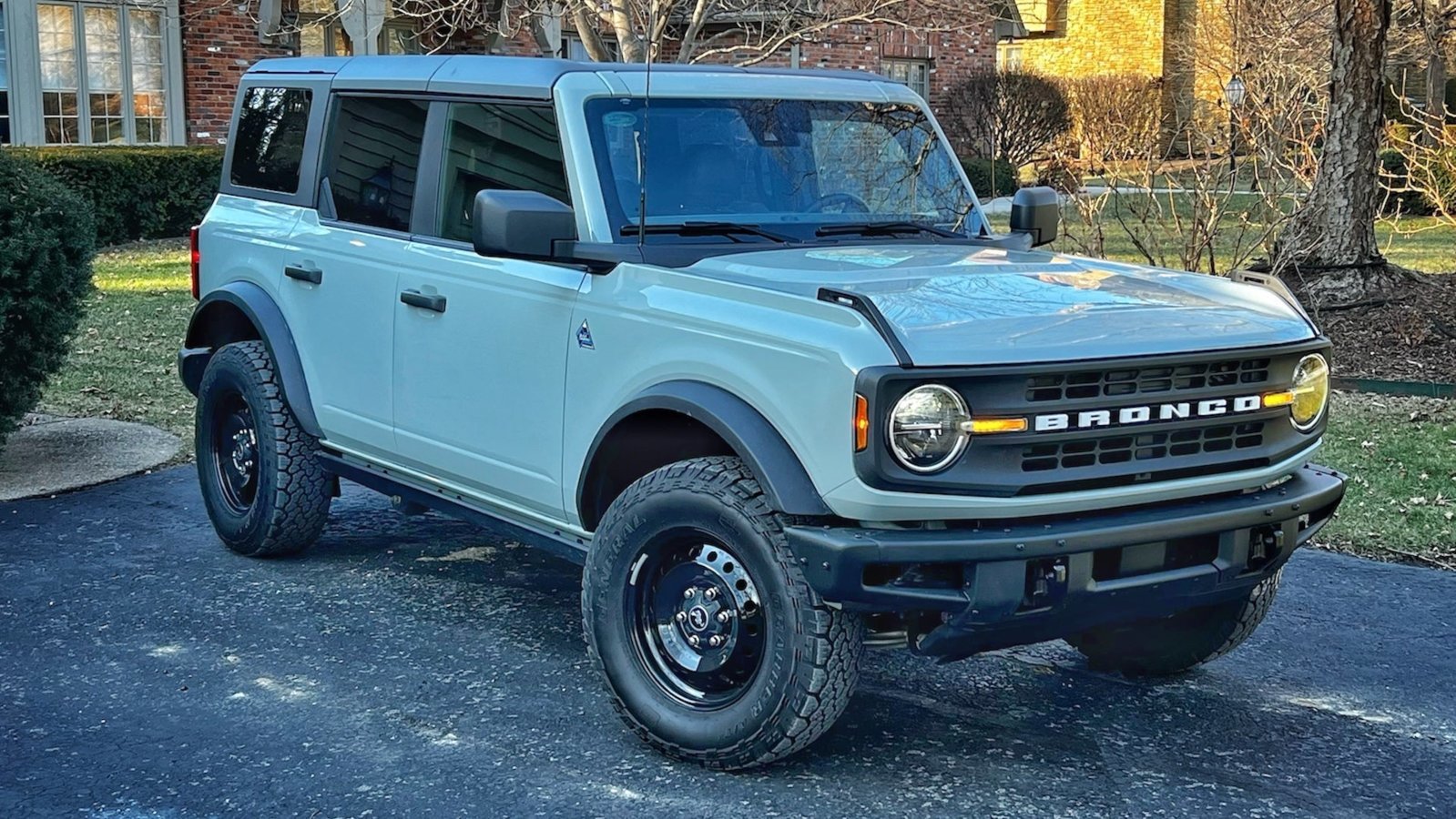 2021-ford-bronco-four-door-5.jpg