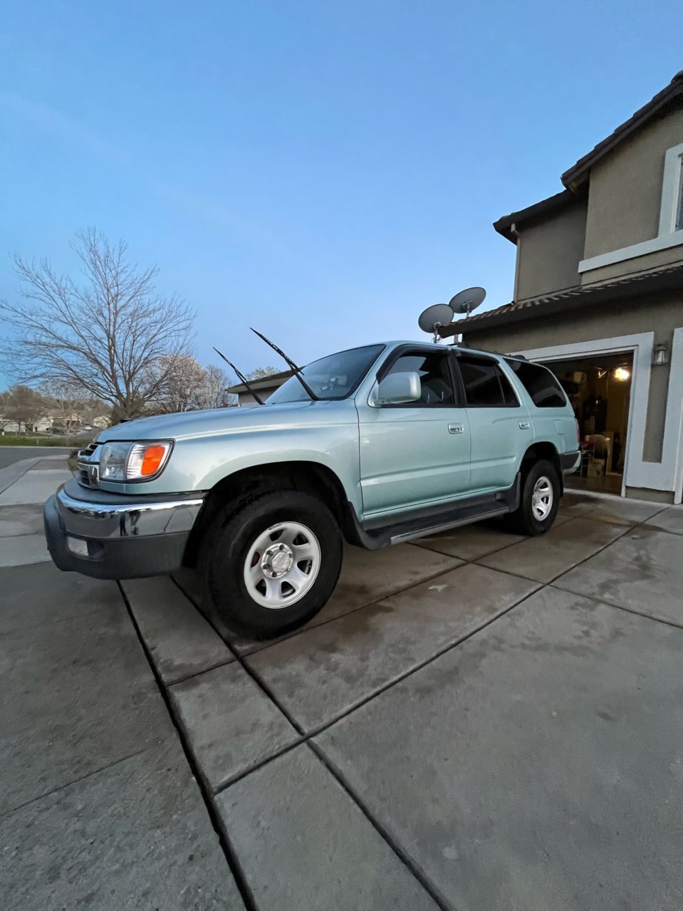 For sale: 3rd gen 4Runner. Rare glacier blue | Toyota 4Runner Forum