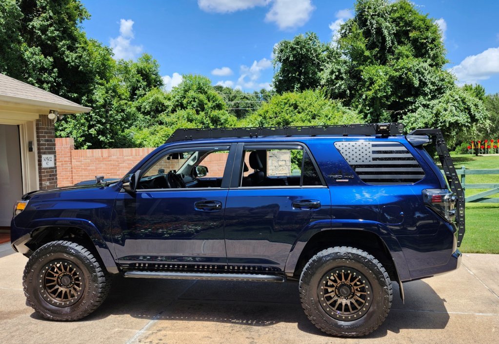 2In Icon 4Runner.jpg