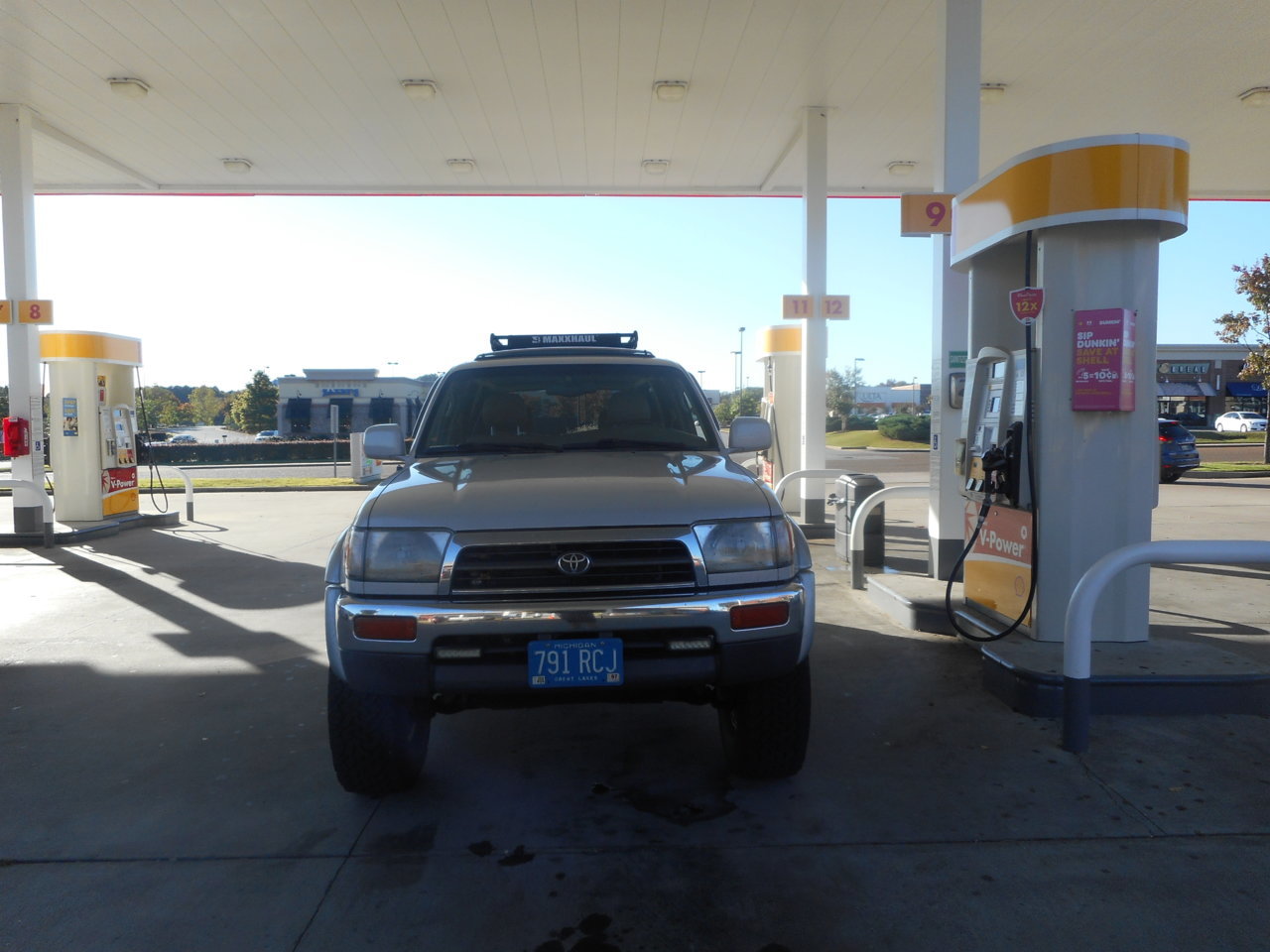 4runner fuel stop.jpg