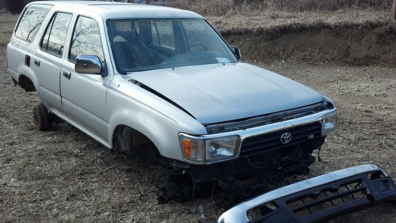 90435d1358711310-93-4runner-parting-out-truck-3017845519.jpg