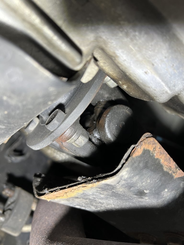 Front yolk cap.jpg