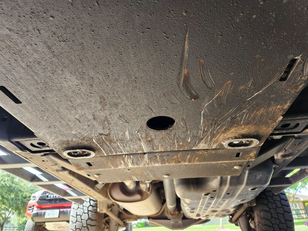 Little check on Skid Plate 60K.jpg