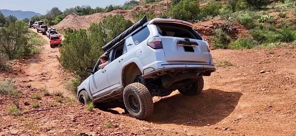 LFD Crossbars On Stock Roof Rails | Toyota 4Runner Forum [4Runners.com]