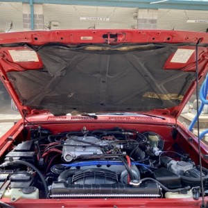 4Runner_cleanengineandhood