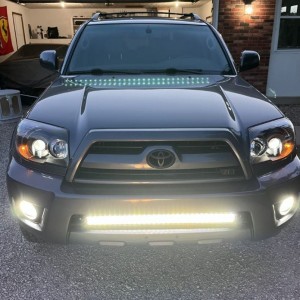 Toytoa 4 Runner 2008 C