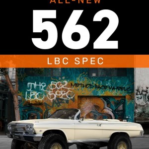 562